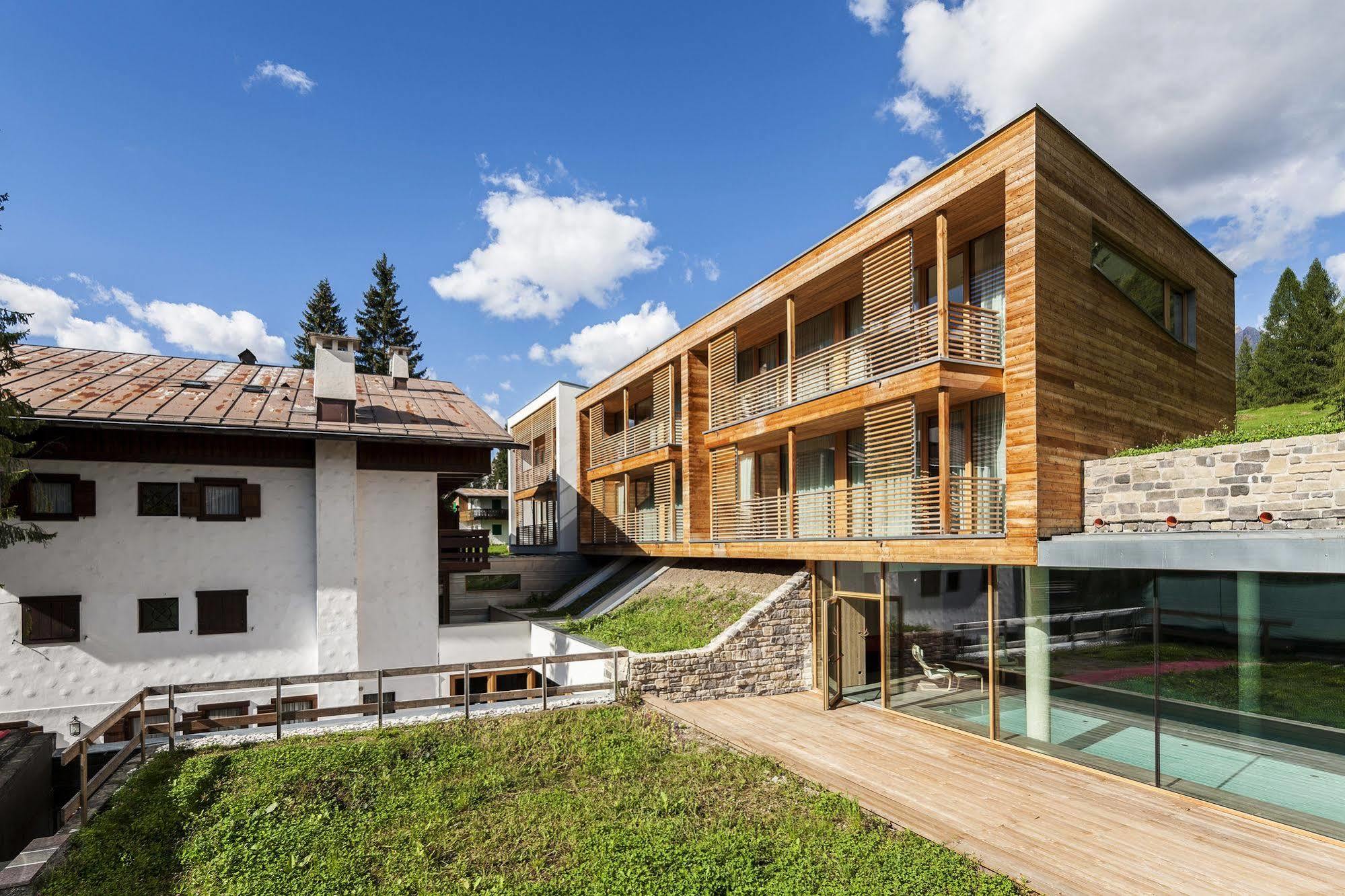 Hotel Lajadira & Spa Cortina dʼAmpezzo Eksteriør billede